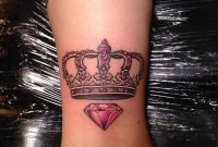 Comfy Crown Tattoos Ideas Youll Need To See02