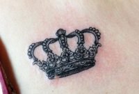 Comfy Crown Tattoos Ideas Youll Need To See05