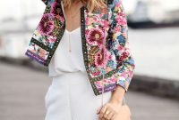 Cozy Combinations Ideas With Floral Blazers You Must Try20
