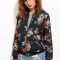 Cozy Combinations Ideas With Floral Blazers You Must Try40