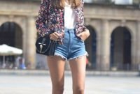 Cozy Combinations Ideas With Floral Blazers You Must Try41