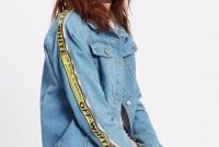 Flawless Outfit Ideas How To Wear Denim Jacket13