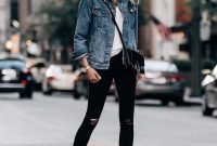 Flawless Outfit Ideas How To Wear Denim Jacket17