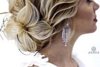 Gorgeous Prom Hairstyles Ideas For Women You Must Try17