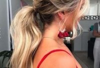 Gorgeous Prom Hairstyles Ideas For Women You Must Try29