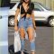 Hottest Women Summer Outfits Ideas With Ripped Jeans To Try12