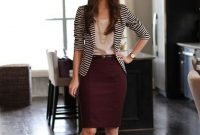 Impressive Spring And Summer Work Outfits Ideas For Women22
