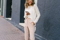 Impressive Spring And Summer Work Outfits Ideas For Women35