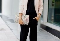 Impressive Spring And Summer Work Outfits Ideas For Women36