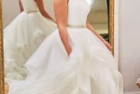 Impressive Wedding Dresses Ideas That Are Perfect For Curvy Brides05