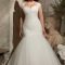 Impressive Wedding Dresses Ideas That Are Perfect For Curvy Brides11
