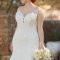 Impressive Wedding Dresses Ideas That Are Perfect For Curvy Brides13