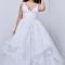 Impressive Wedding Dresses Ideas That Are Perfect For Curvy Brides15