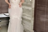 Impressive Wedding Dresses Ideas That Are Perfect For Curvy Brides18