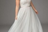 Impressive Wedding Dresses Ideas That Are Perfect For Curvy Brides25