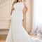 Impressive Wedding Dresses Ideas That Are Perfect For Curvy Brides27