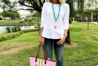 Inspiring Spring And Summer Outfits Ideas For Women Over 4022