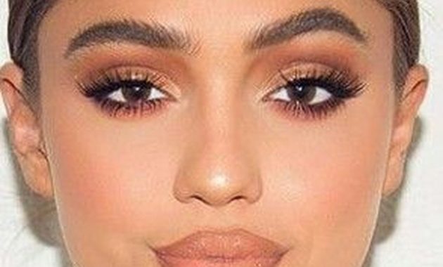 Magnificient Makeup Ideas For Beginner To Try This Year37